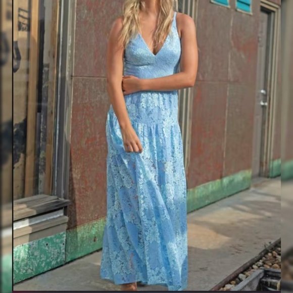 NWOT Dress the Population Blue Summer Sky Melina Lace Maxi Dress Size XS - Picture 3 of 3